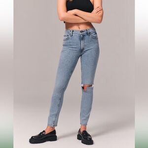 Abercrombie & Fitch Medium Destroy High Rise Skinny Jeans New